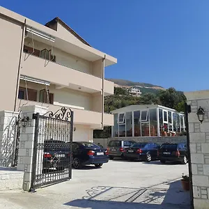 Klevi 3* Vlorë